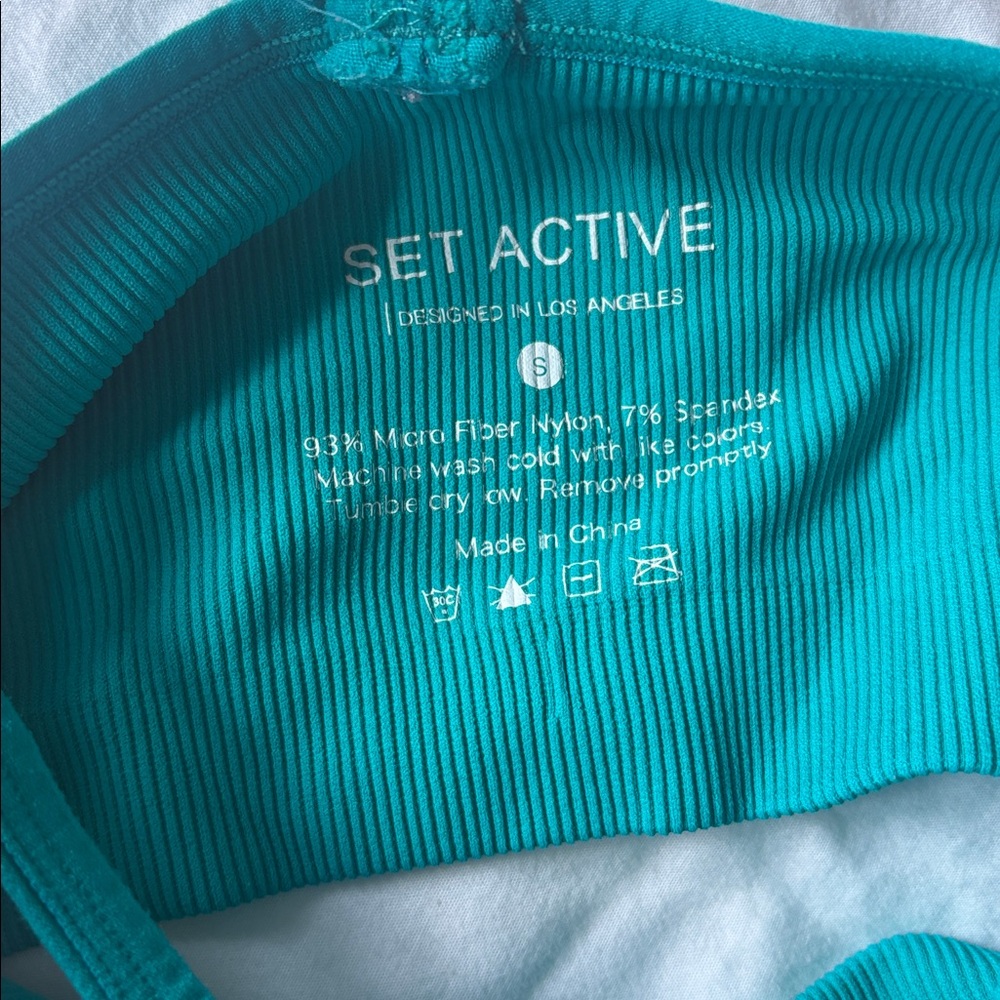 SET ACTIVE small green workout set - image 3